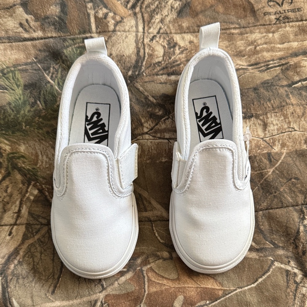 Toddler size 8.5 slip on white vans